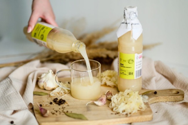 Przejdź do produktu Sok z kiszonej kapusty 500ml