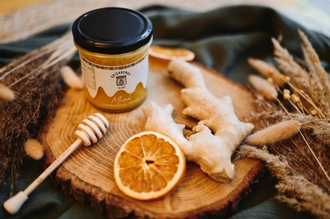 Przejdź do produktu Miód z pomarańczą i imbirem 375g